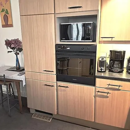 Apartment Le Festivalier - Spacieux, Bien Equipe, Pieton